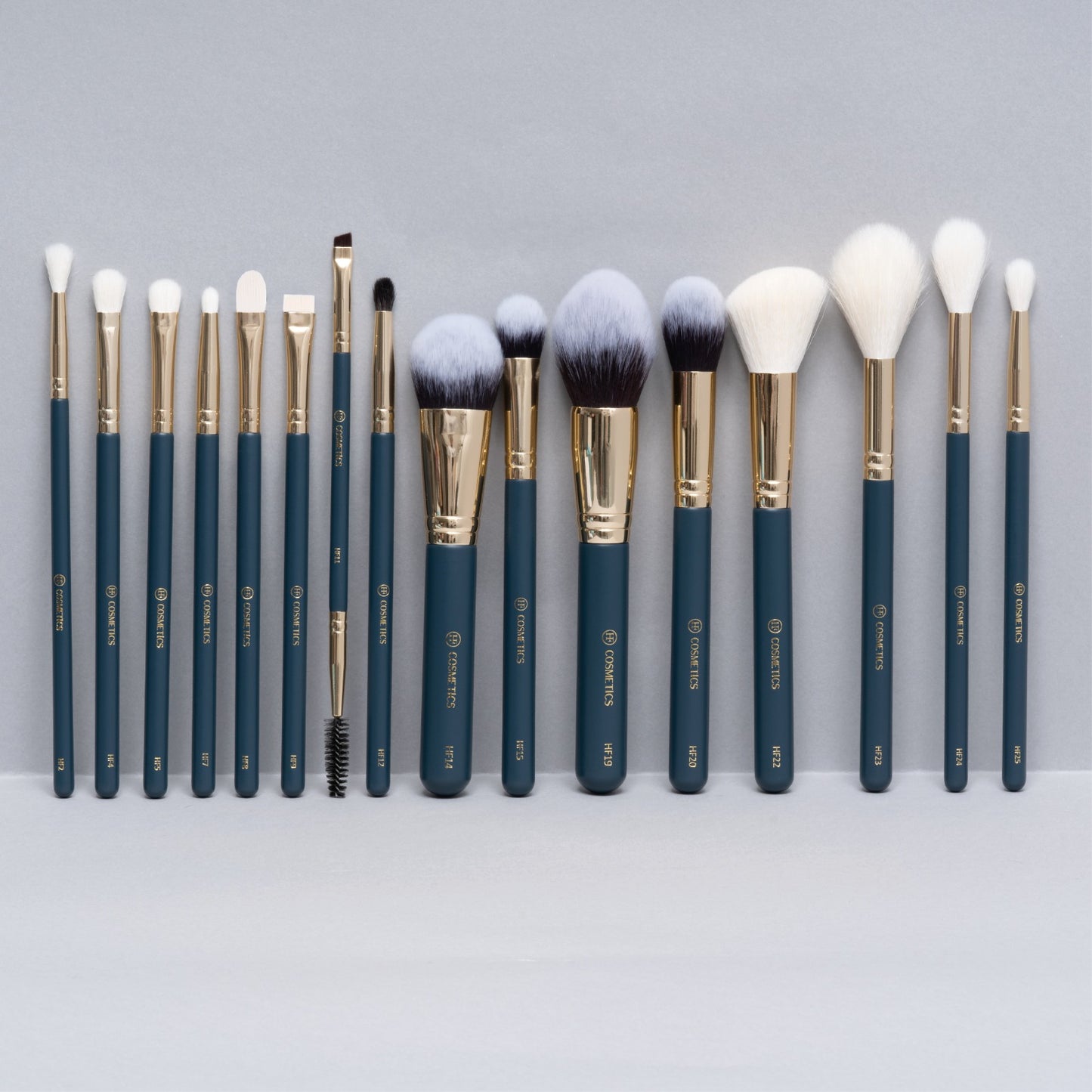 MAKEUP LOVER MUST HAVES SET